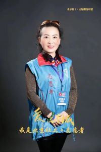 志愿者杨明